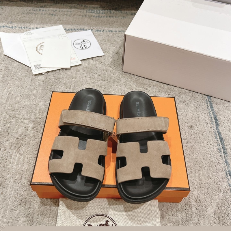H**mes slippers